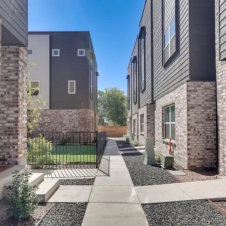 San Antonio Oasis Near River Walk And Alamo Park!